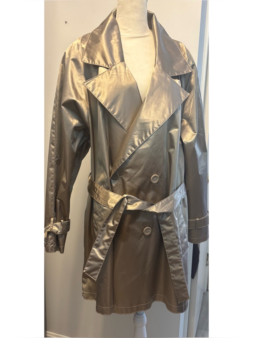Vintage Albert Nipon Women's Metallic Champagne Trench Coat with Belt-Large